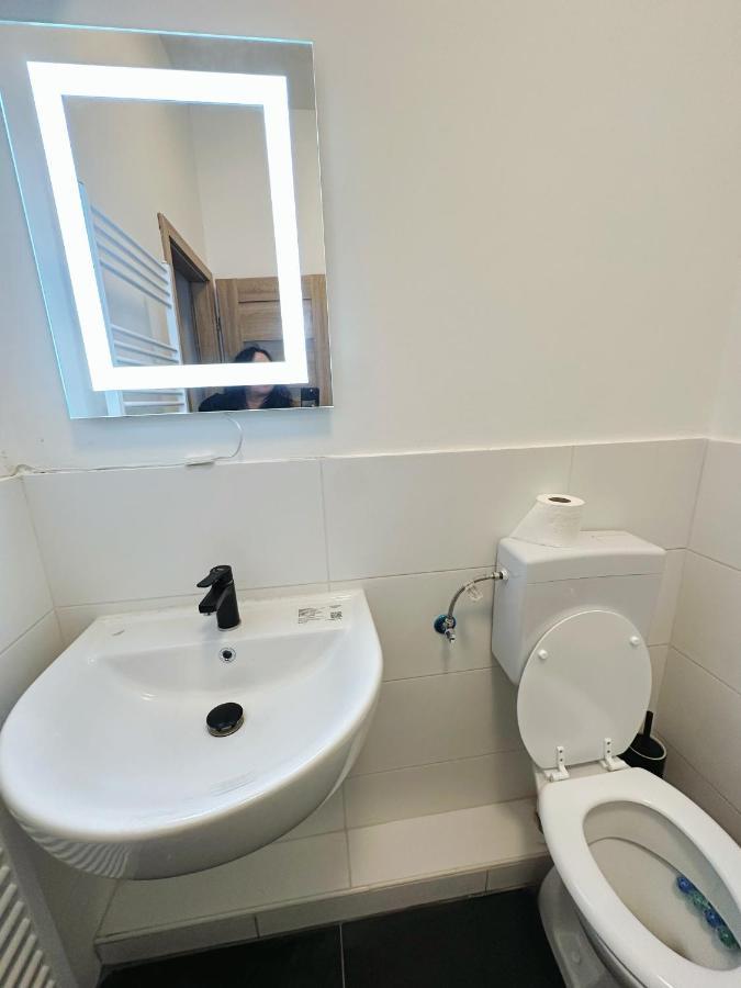 2 Schlafenzimmer Waschmaschine Eller ดุสเซลดอร์ฟ ภายนอก รูปภาพ