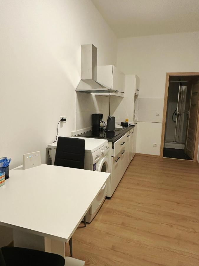 2 Schlafenzimmer Waschmaschine Eller ดุสเซลดอร์ฟ ภายนอก รูปภาพ